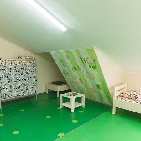 Lucky Hostel на Крещатике Киев Екстериор снимка