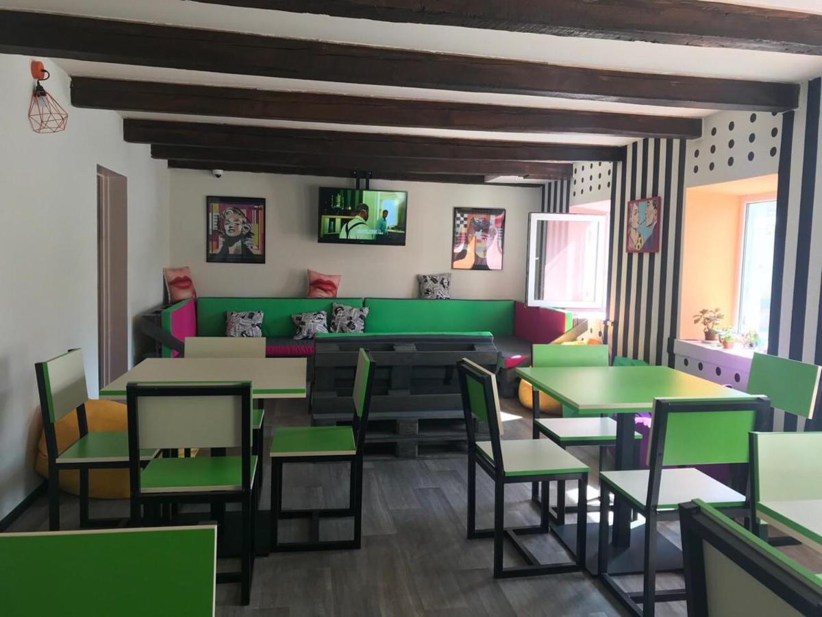 Lucky Hostel на Крещатике Киев Екстериор снимка