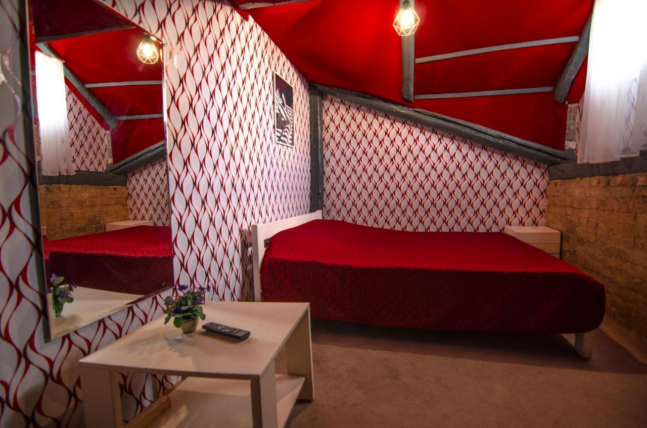 Lucky Hostel на Крещатике Киев Екстериор снимка